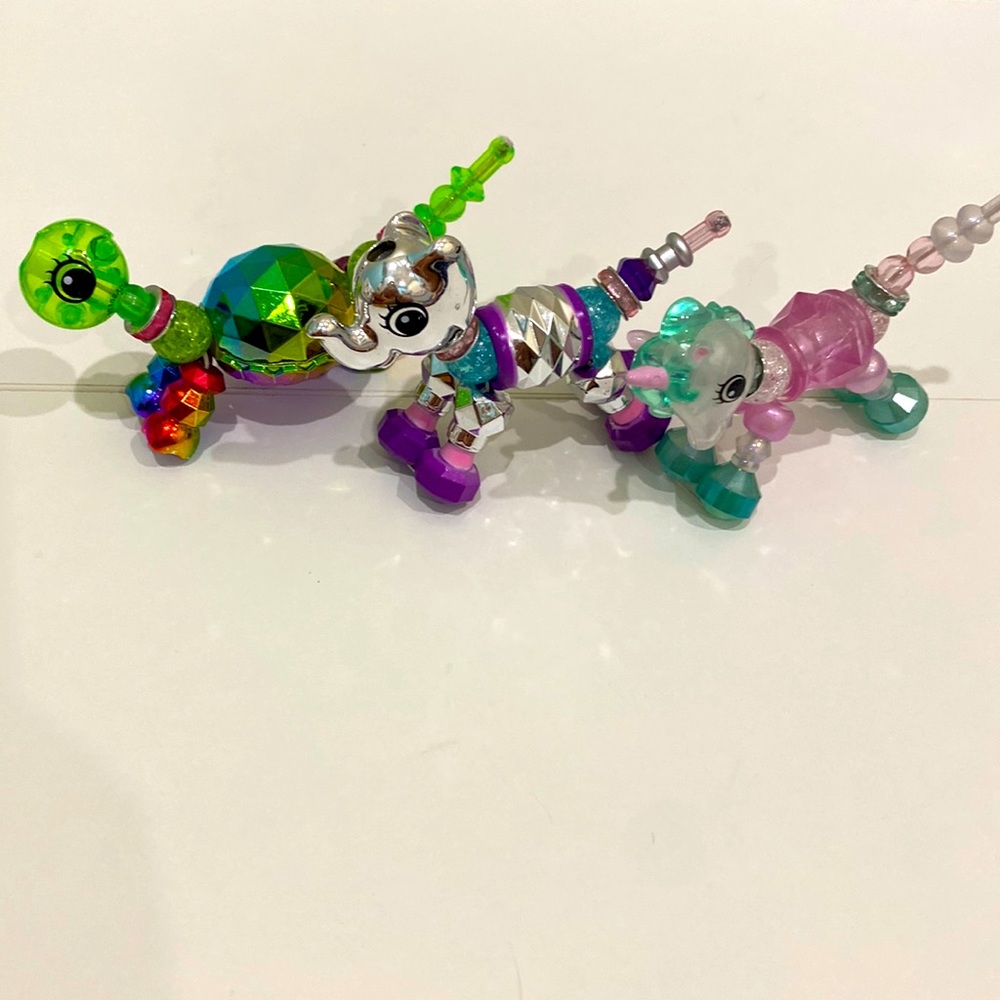 Twisty pets lot of three